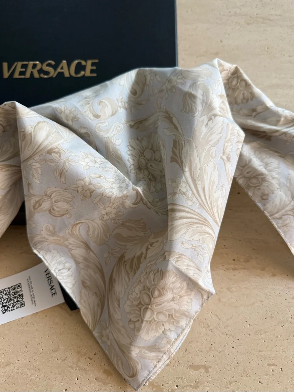 NWT Versace Barocco Print Cotton Blue Square Scarf Foulard Bandana Made in Italy